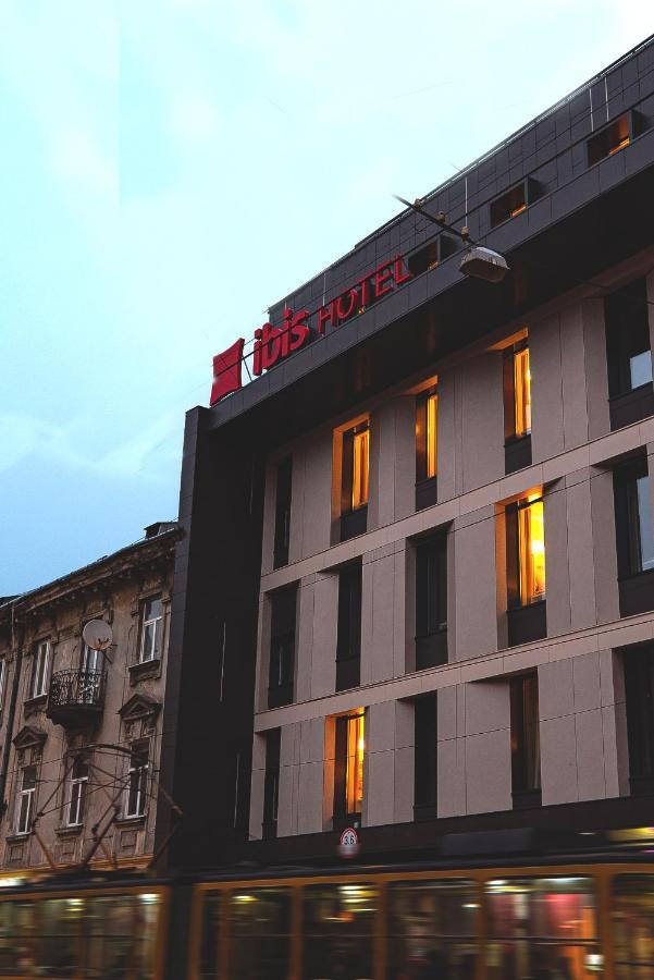 Ibis Lviv Center Hotel Exterior photo