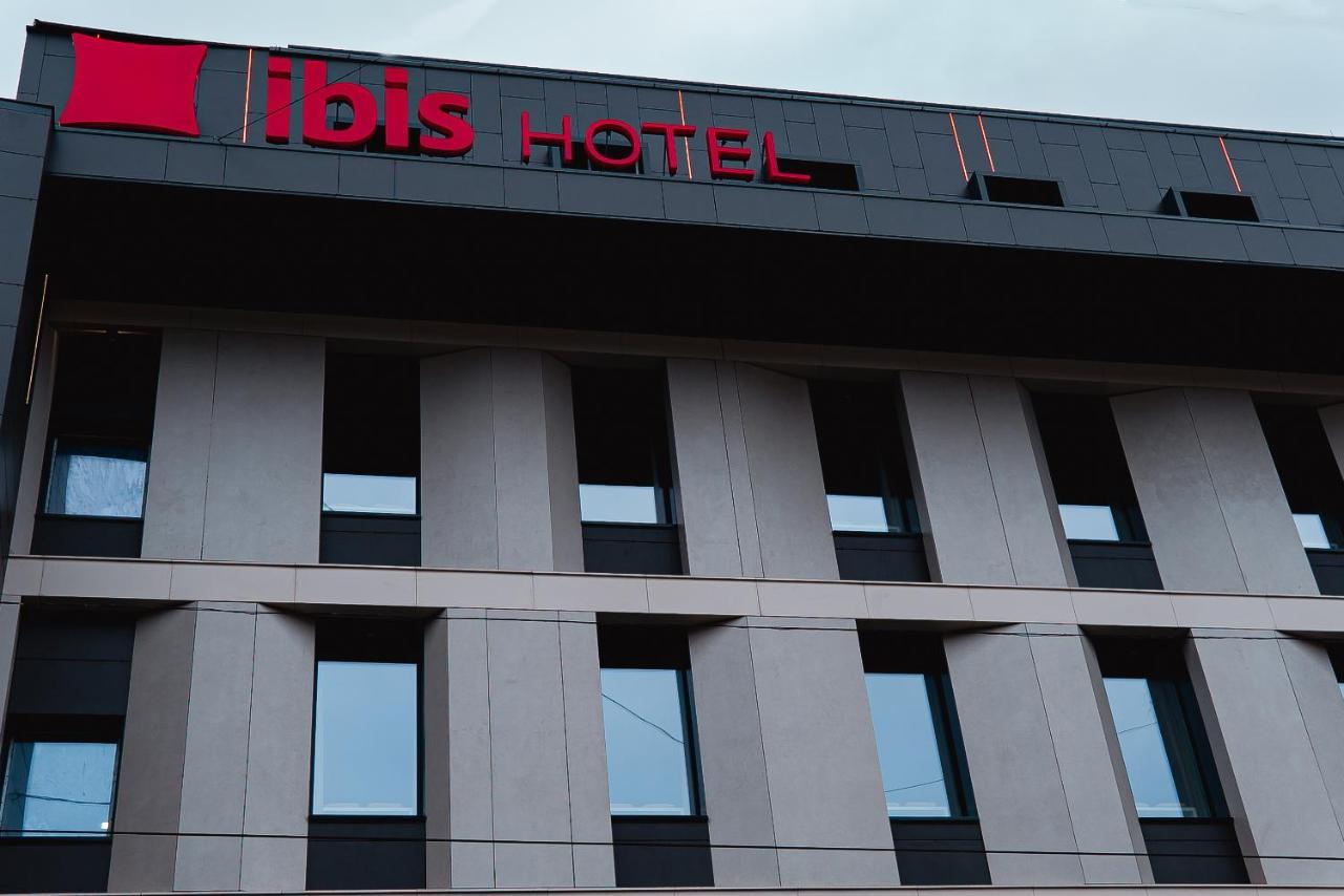 Ibis Lviv Center Hotel Exterior photo